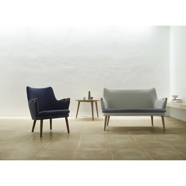 Carl Hansen & Son - CH72 Sofa with cushion - Sofa 