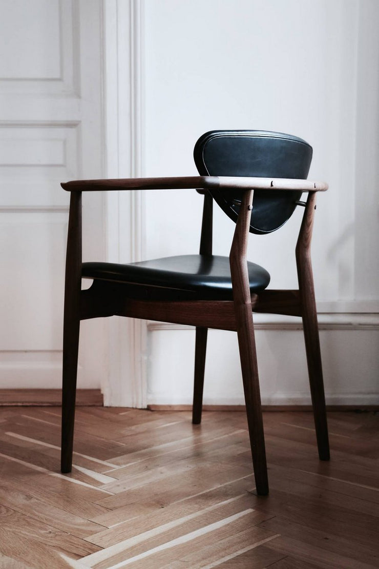 House of Finn Juhl - 109 Chair in Walnut Wood - Dining Chair 