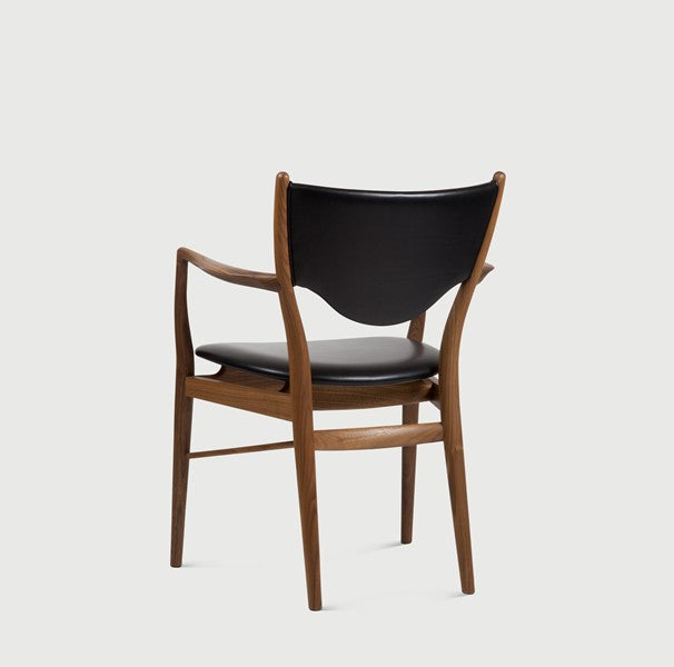 House of Finn Juhl - 46 Armchair in Walnut Wood - Dining Chair 