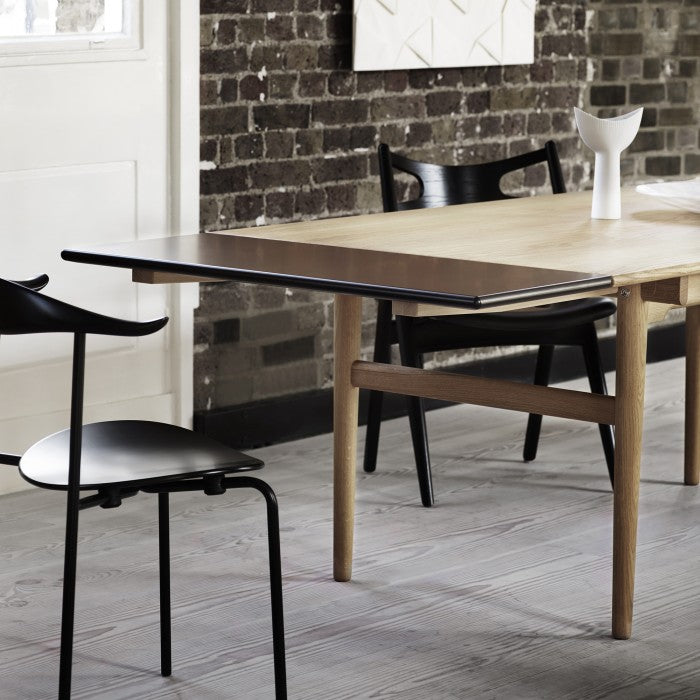 Carl Hansen & Son - CH88T Chair in black steel frame - Dining Chair 