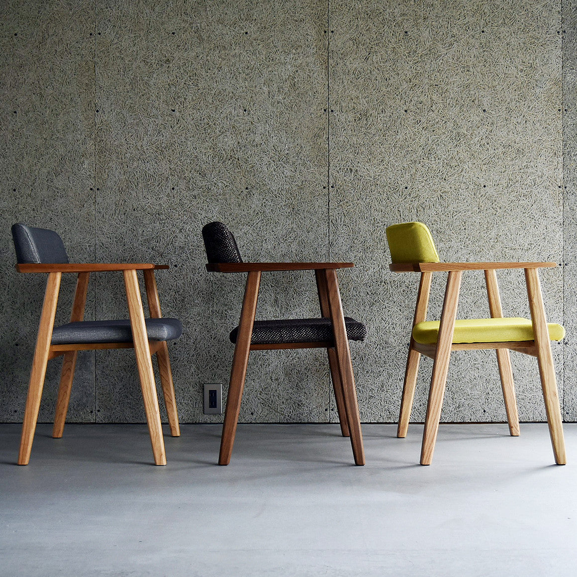 Nagano Interior - RISERVA arm chair DC309-1W - Dining Chair 