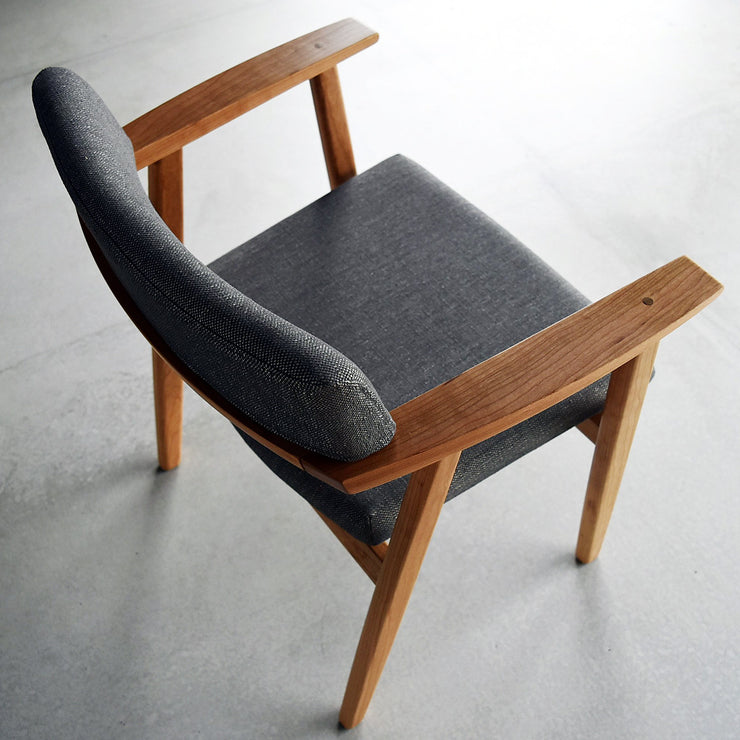 Nagano Interior - RISERVA arm chair DC309-1W - Dining Chair 