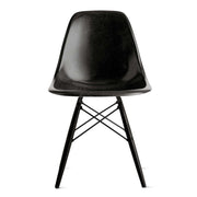 Herman Miller - Eames Molded Fiberglass Side Chair Dowel Base - Dining Chair 