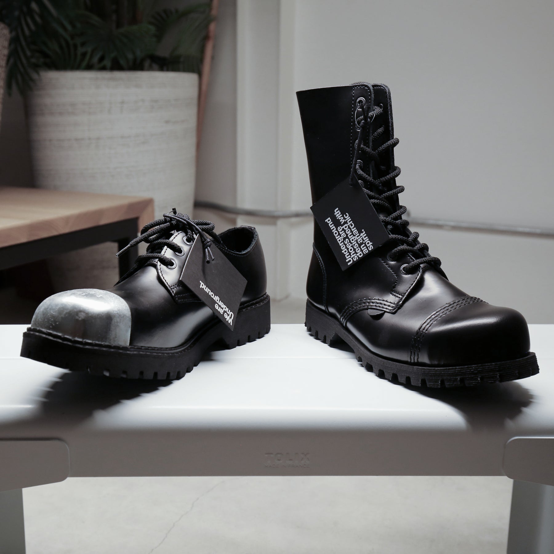 TRACKER 3 EYELET EXTERNAL STEEL CAP SHOE BLACK LEATHER SINGLE SOLE Authorized Dealer for Underground