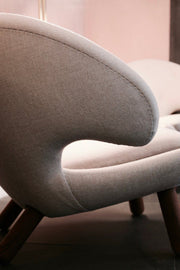 House of Finn Juhl - Pelican Chair with Buttons - Armchair 